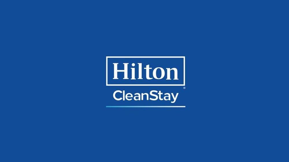 Hilton Mall Of Estambul Exterior foto Hilton CleanStay logo